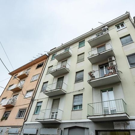 Yellowsunny Apartment With Two Balconies Piza Zewnętrze zdjęcie