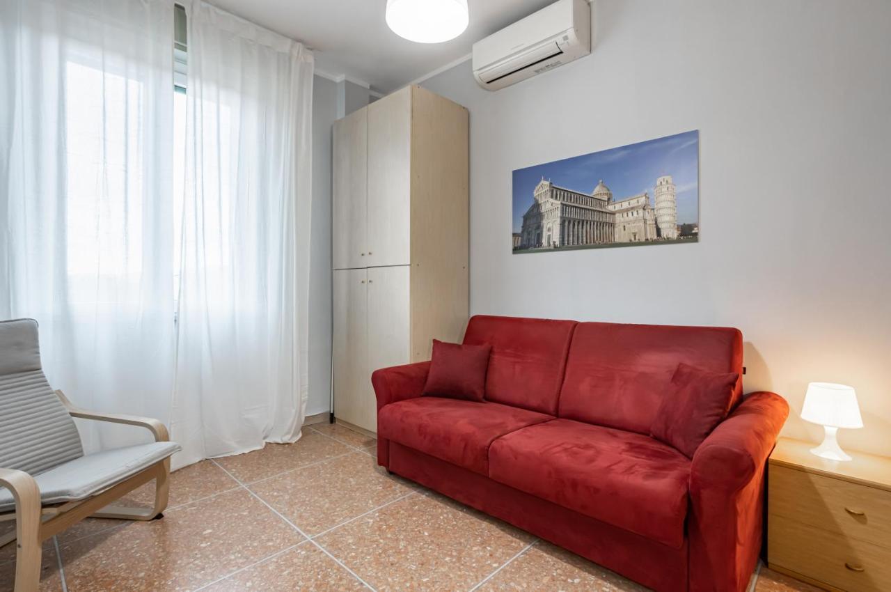 Yellowsunny Apartment With Two Balconies Piza Zewnętrze zdjęcie